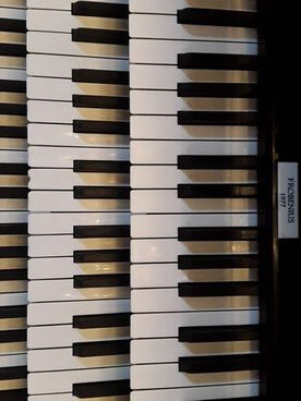 Billede af orgel tangenterne 