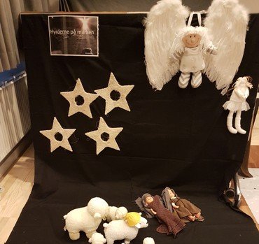 Engle, stjerner og hyrderne på marken